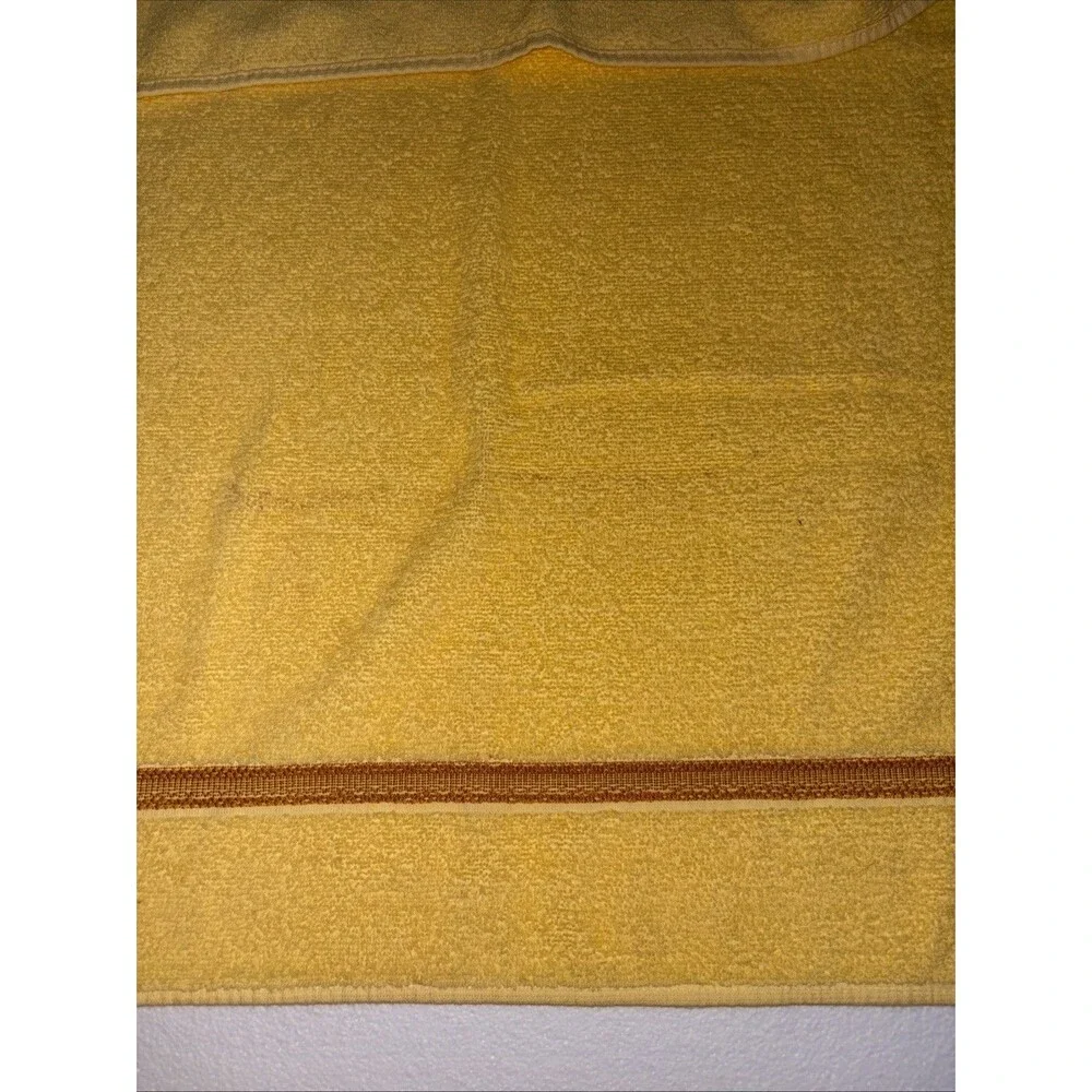 3 Vintage 70s Yellow/Gold St Mary’s Cotton Bath Towels & Flower Power Hand Towel